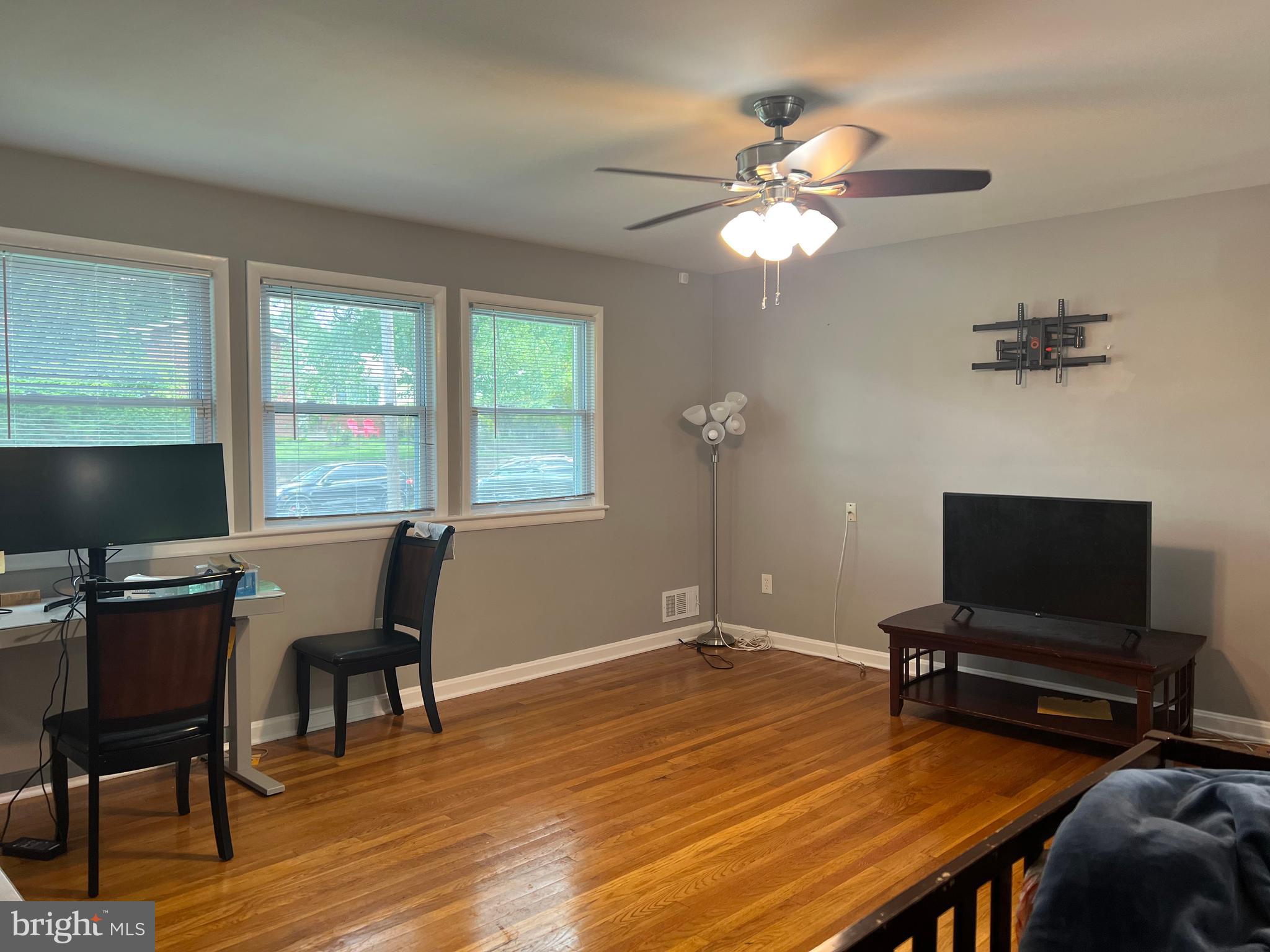 WHEATON FOREST - Residential Lease