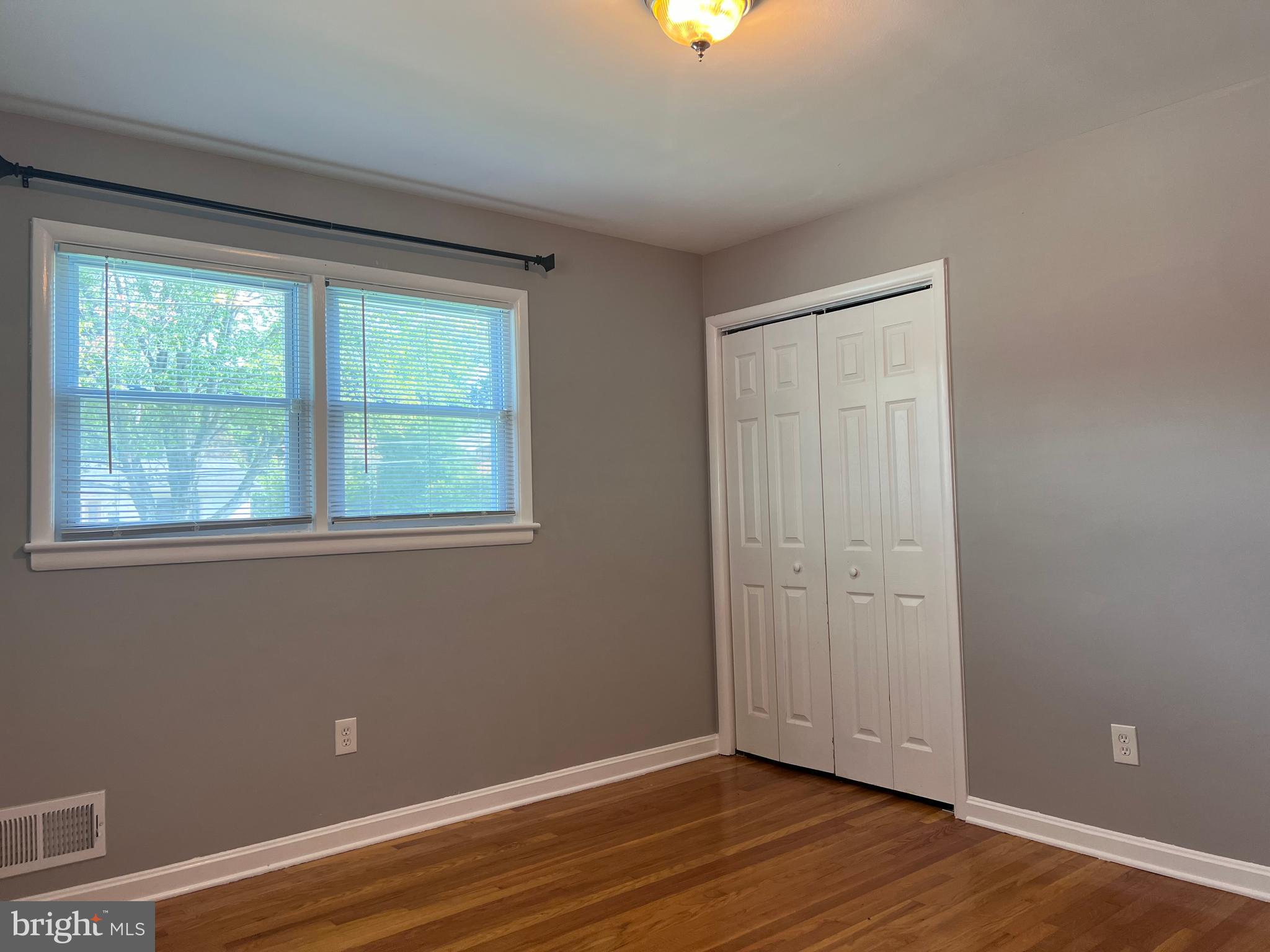 WHEATON FOREST - Residential Lease