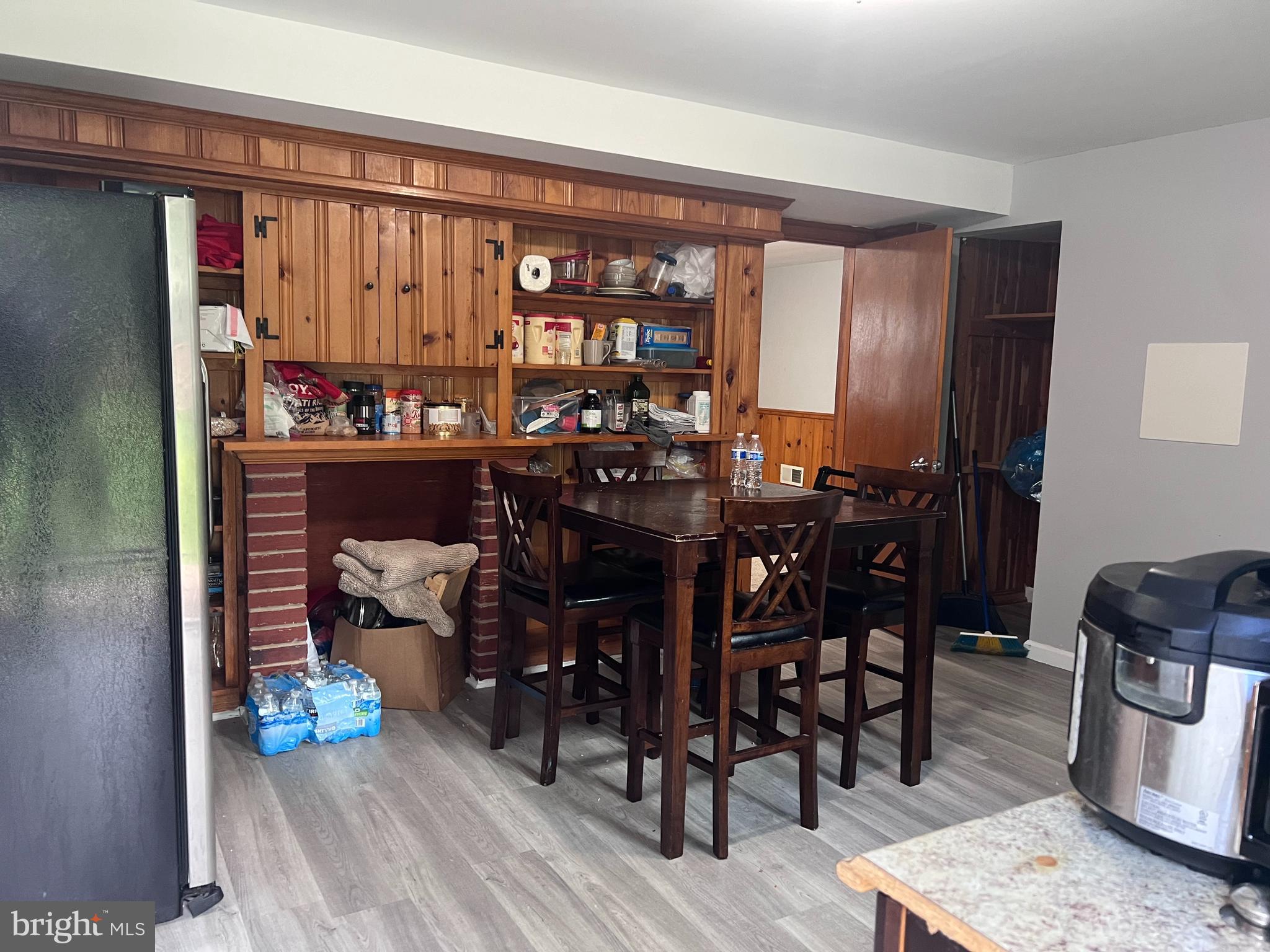 WHEATON FOREST - Residential Lease