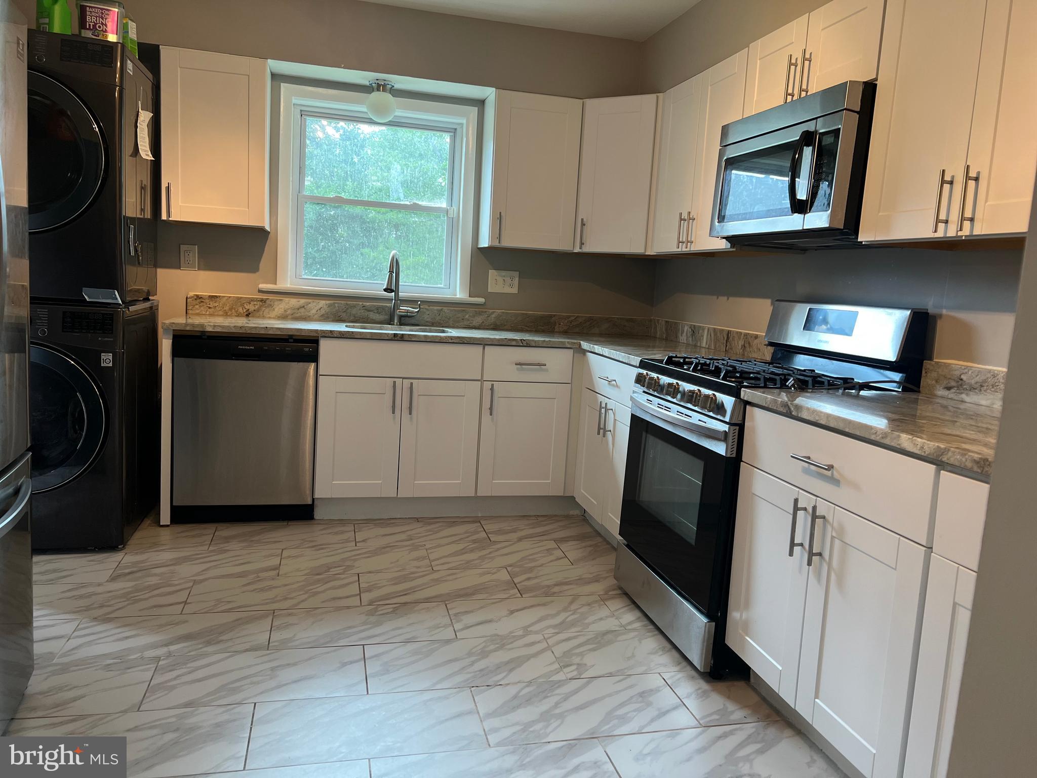 WHEATON FOREST - Residential Lease