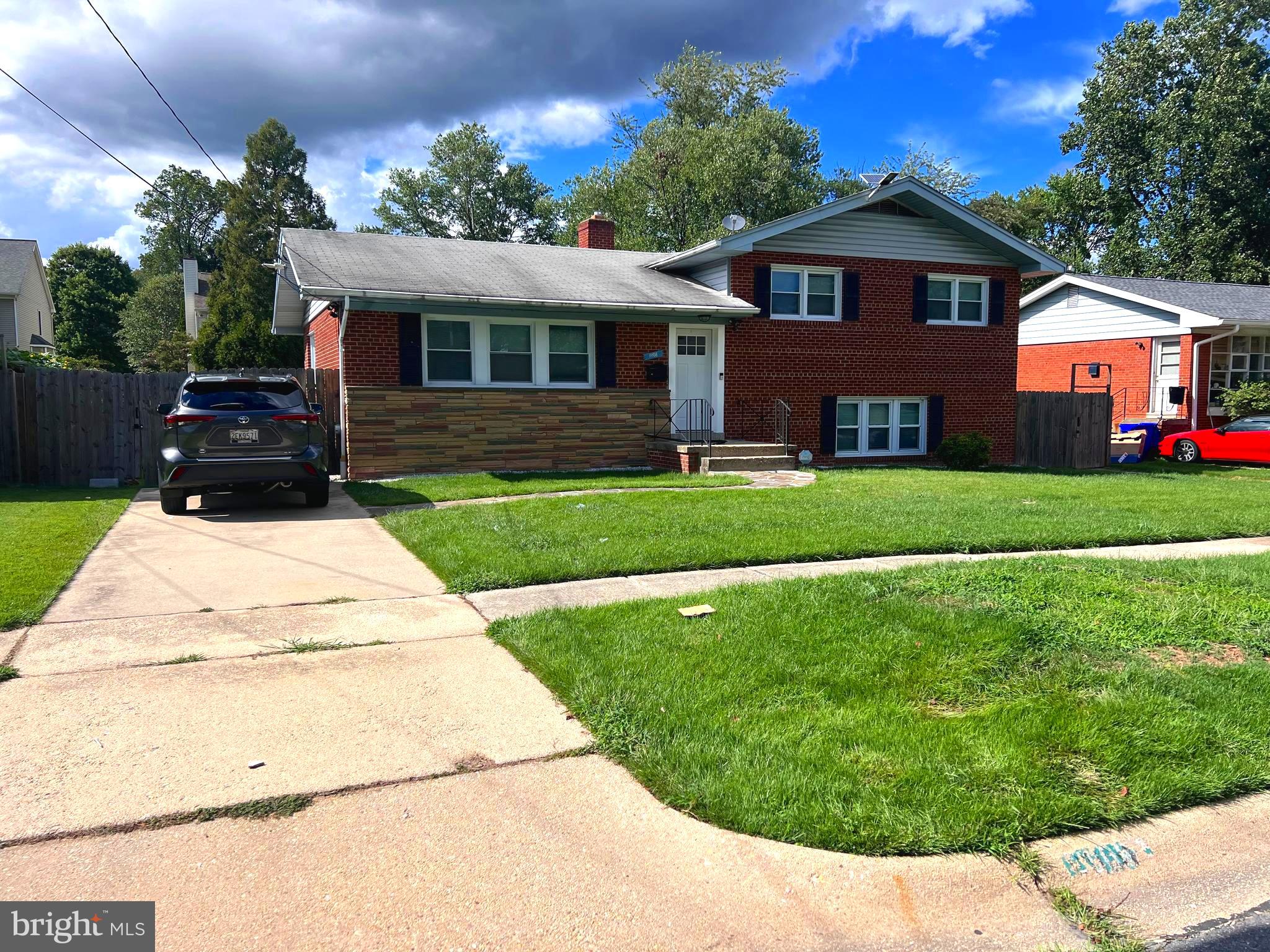 WHEATON FOREST - Residential Lease