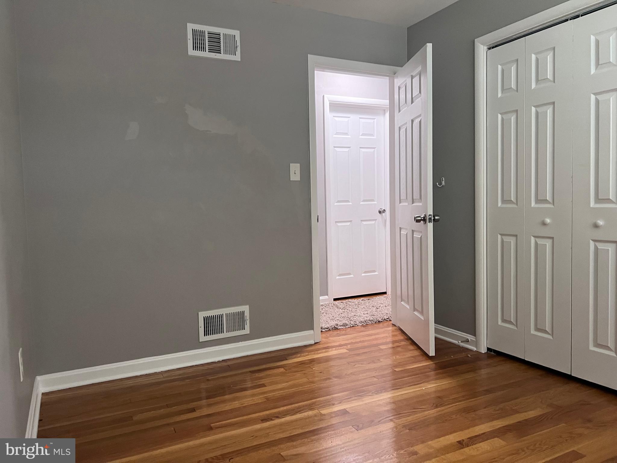 WHEATON FOREST - Residential Lease