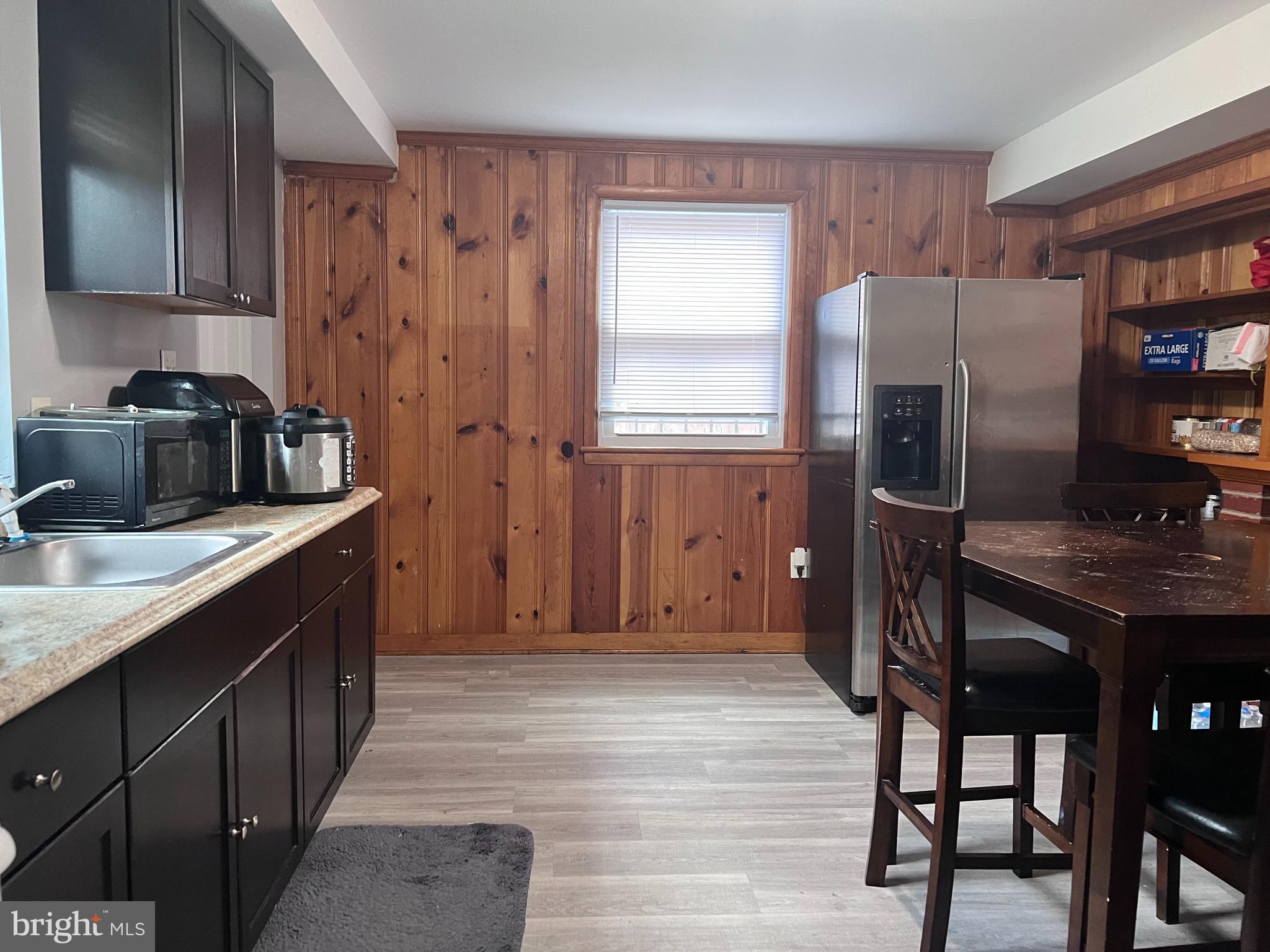 WHEATON FOREST - Residential Lease