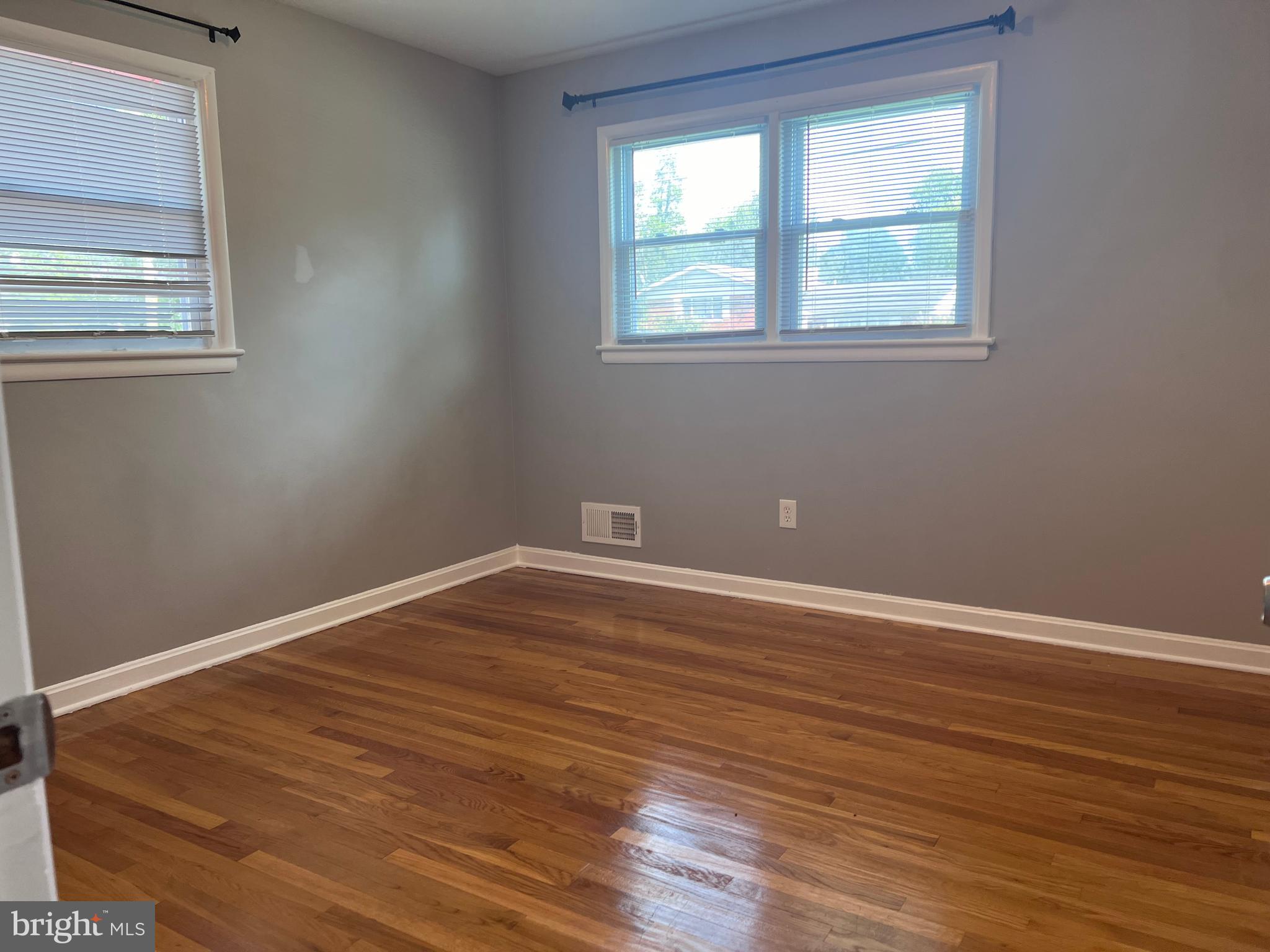 WHEATON FOREST - Residential Lease