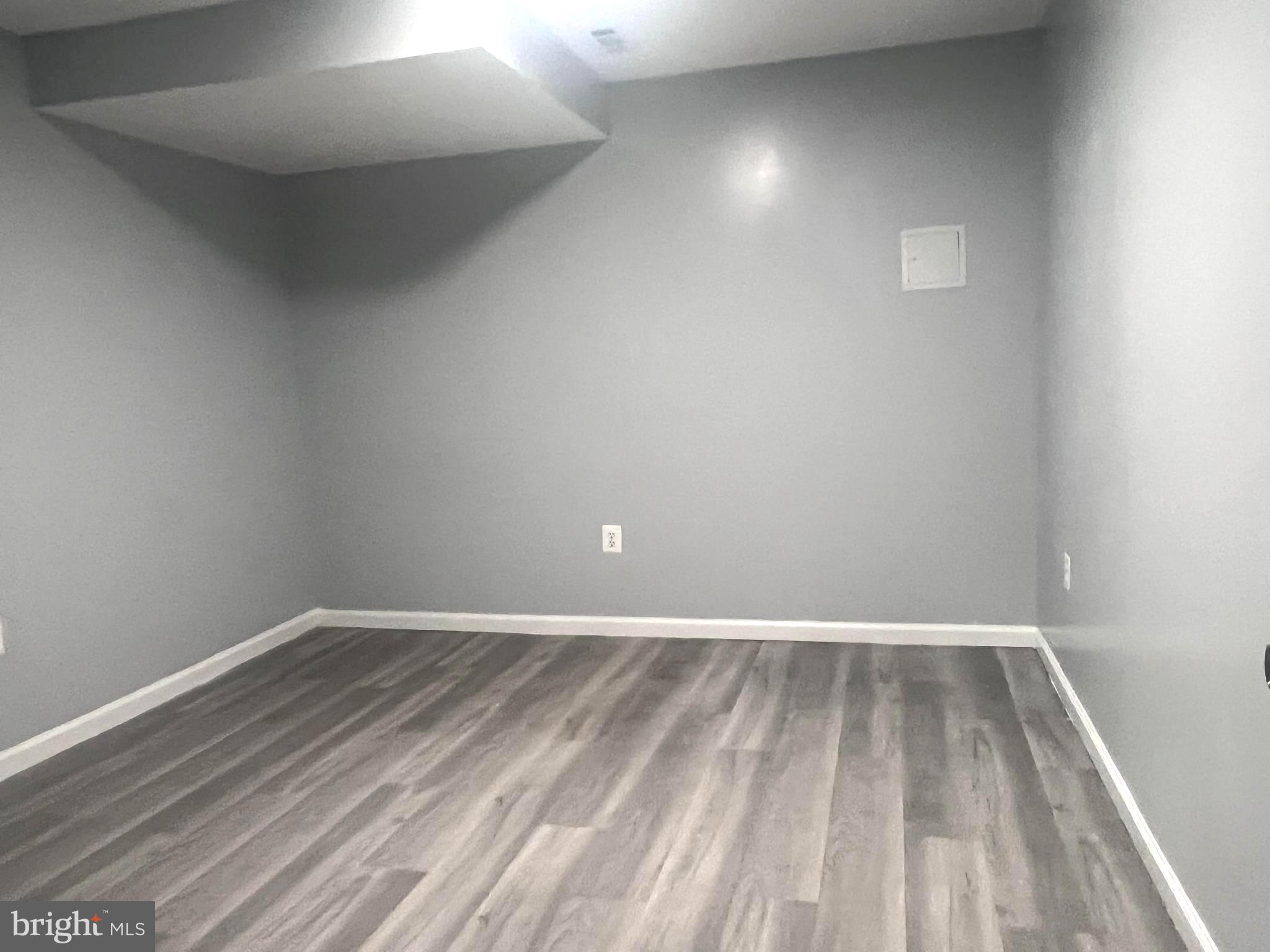 WHEATON FOREST - Residential Lease