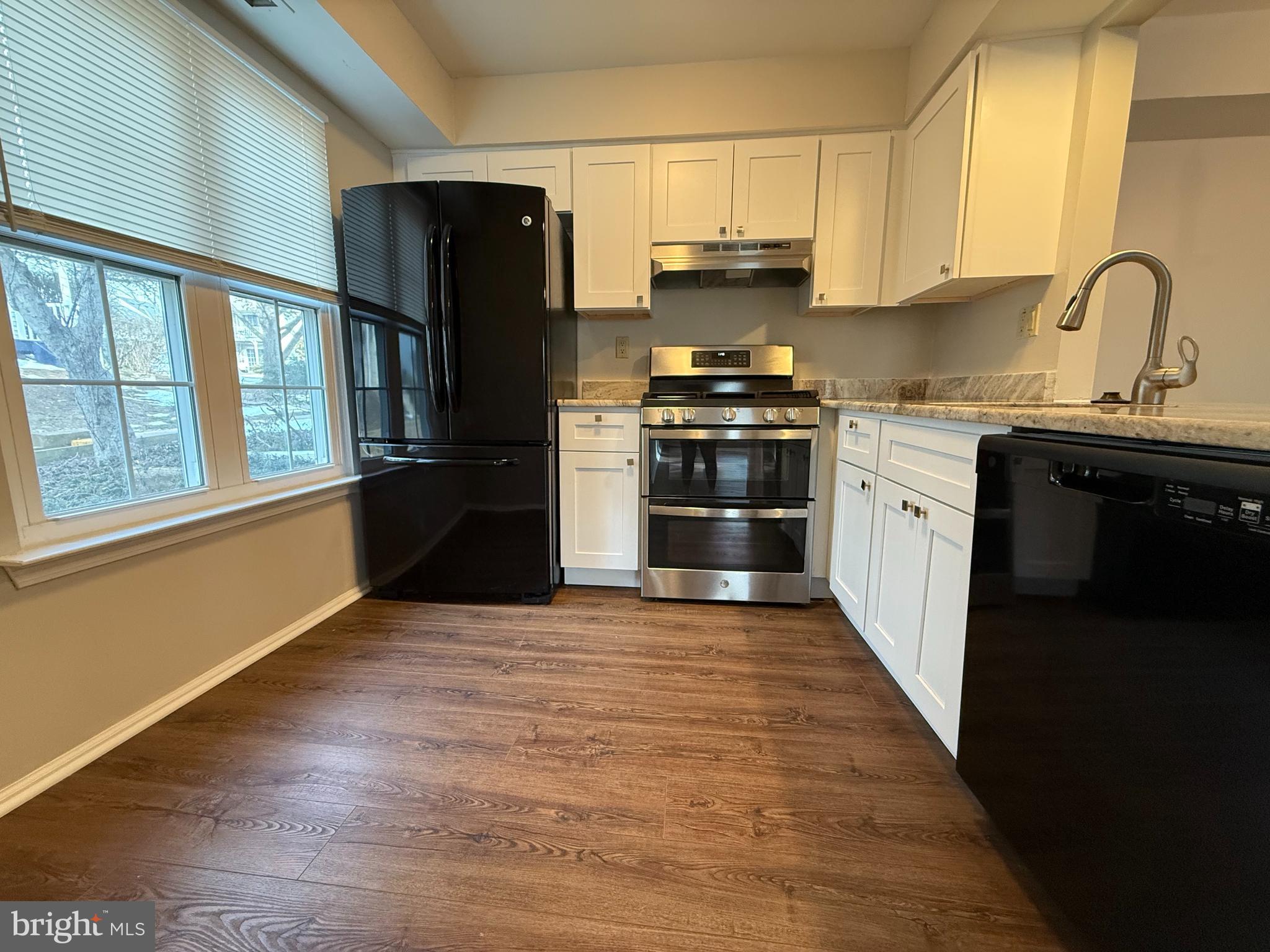 1707 SOCIETY PLACE