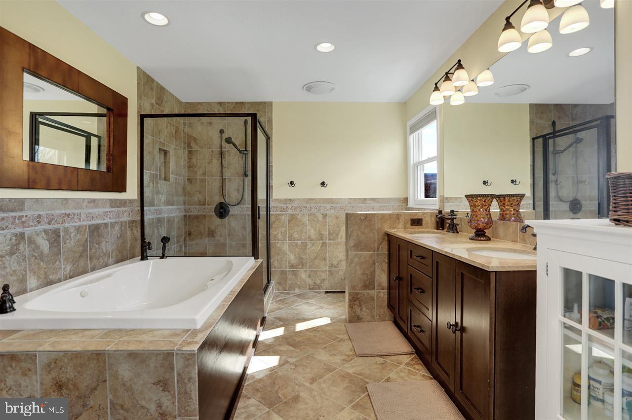ROCKWELL FARMS - Residential