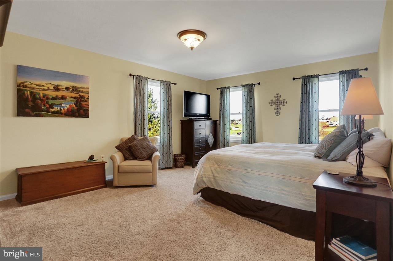 ROCKWELL FARMS - Residential