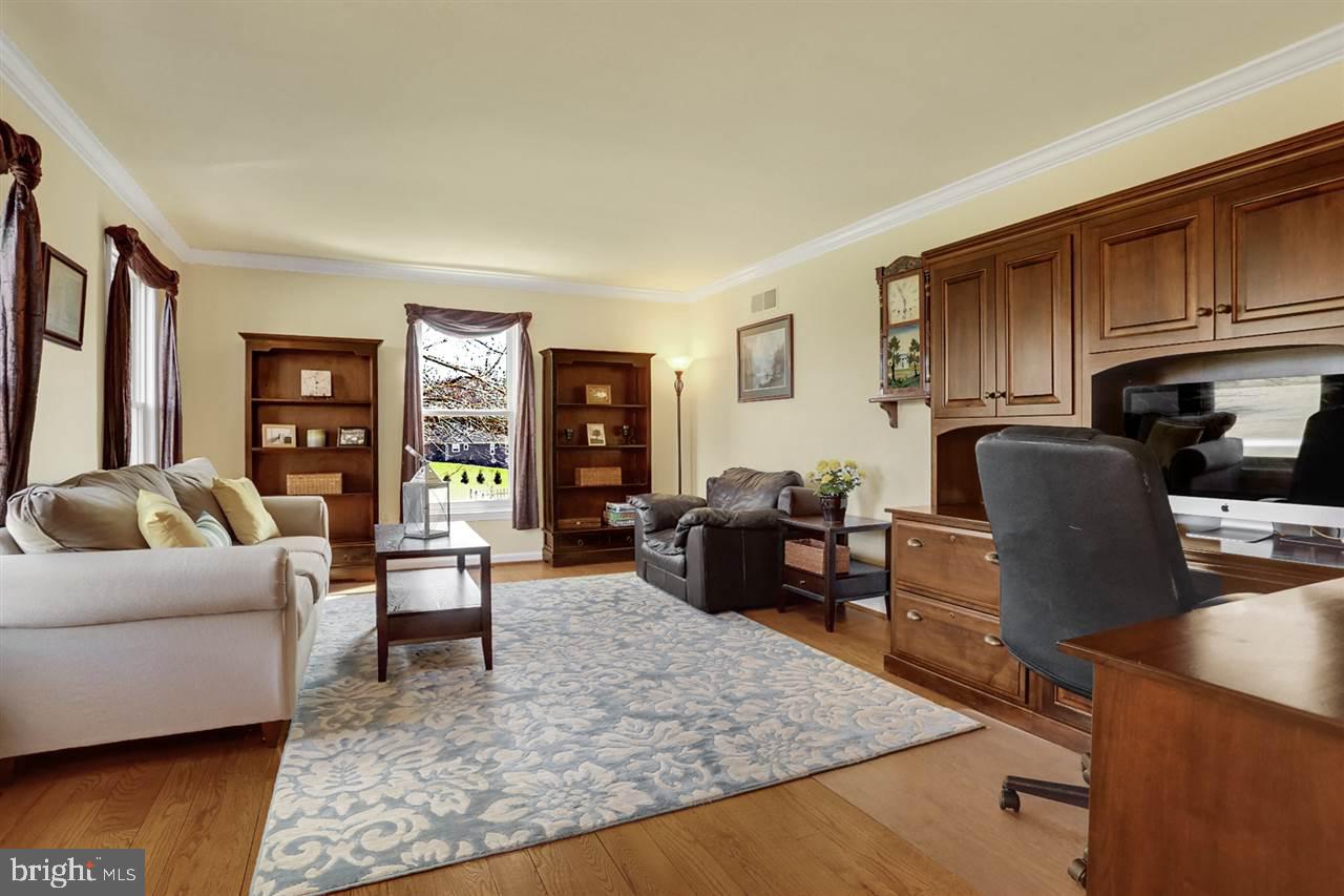 ROCKWELL FARMS - Residential