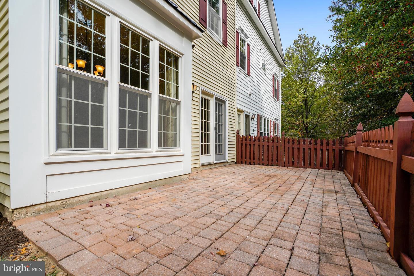 PINEY ORCHARD - Residential Lease