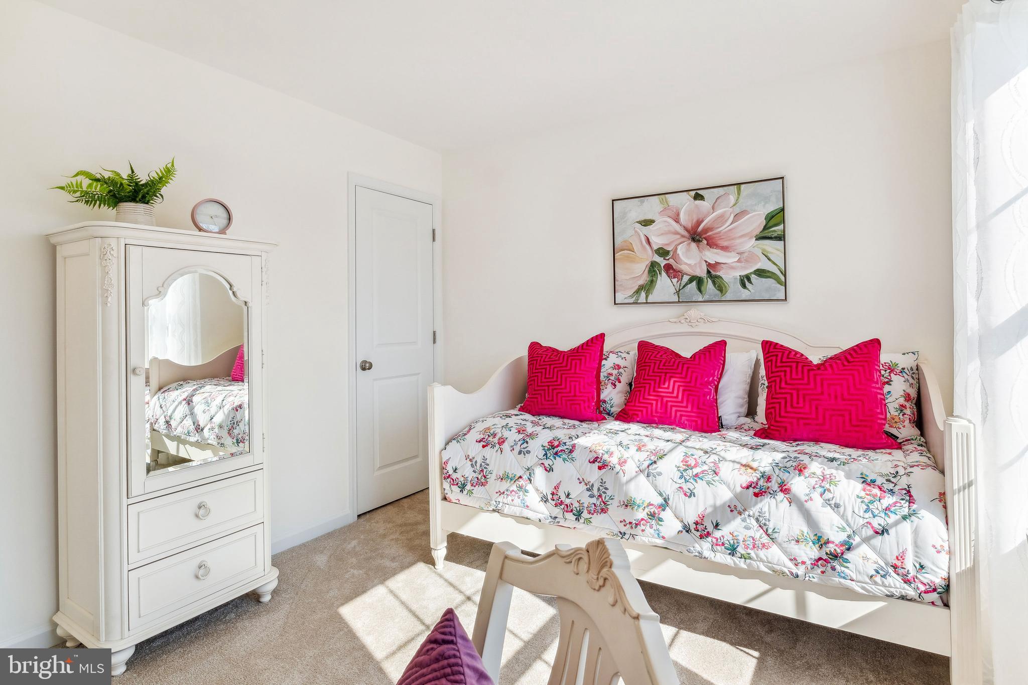 KINGS COURT AT BROWNSTONE - Residential