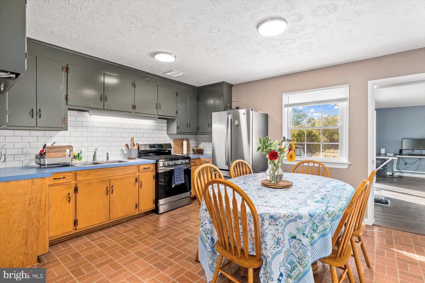 NOBLE HEIGHTS - Residential