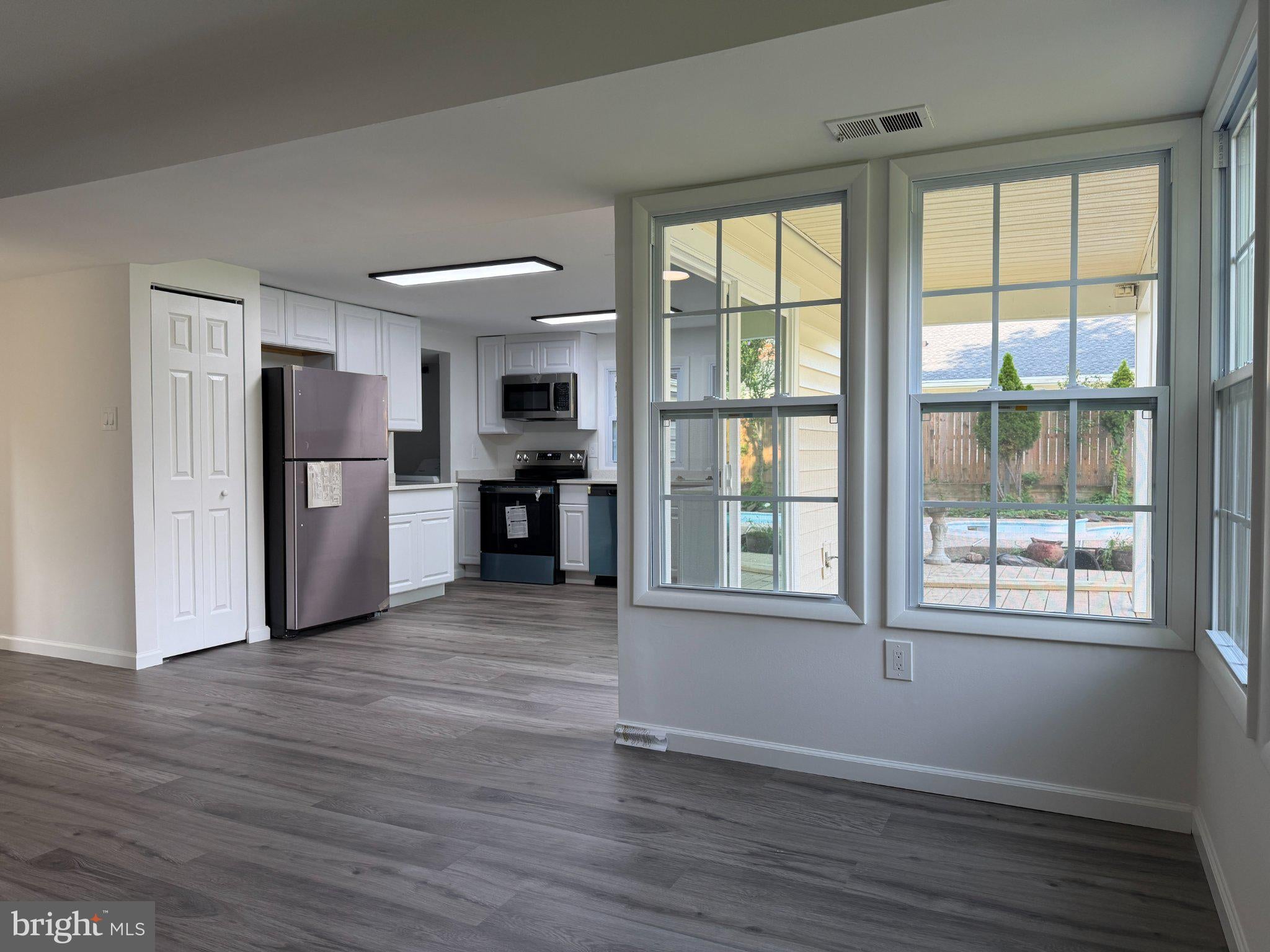 102 WRIGHTWOOD PLACE