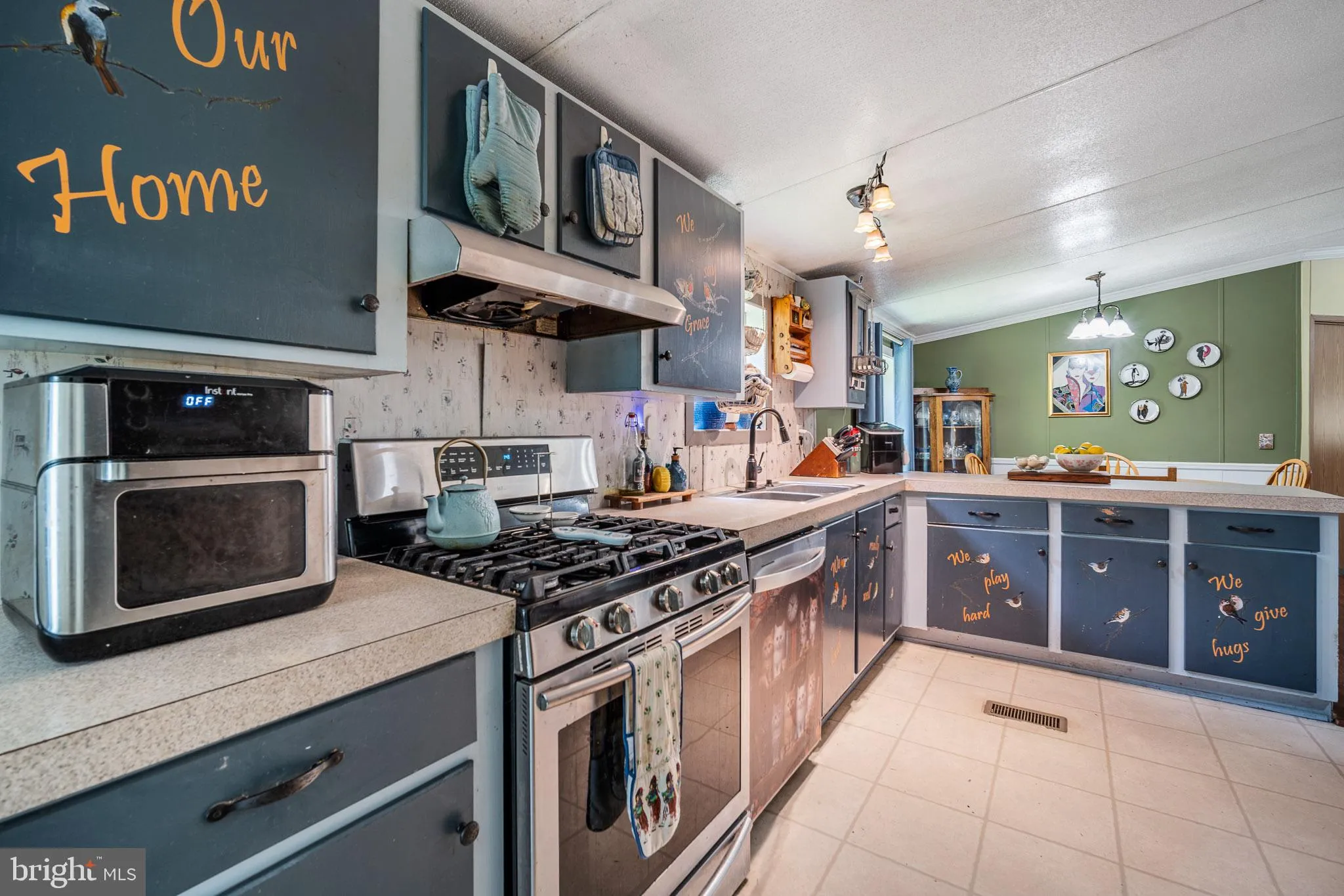 Mays Landing, New Jersey 08330, United States, 4 Bedrooms Bedrooms, ,2 BathroomsBathrooms,Residential,Active,186369