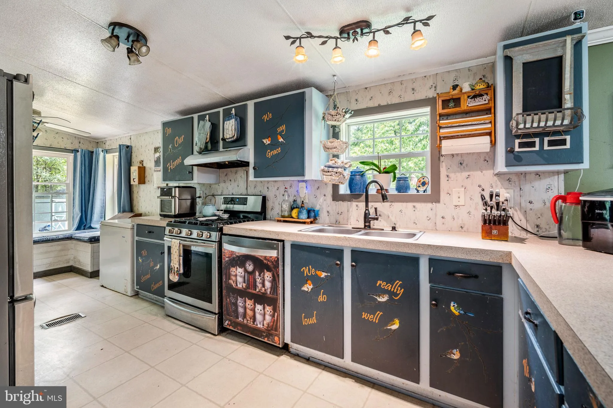 Mays Landing, New Jersey 08330, United States, 4 Bedrooms Bedrooms, ,2 BathroomsBathrooms,Residential,Active,186369