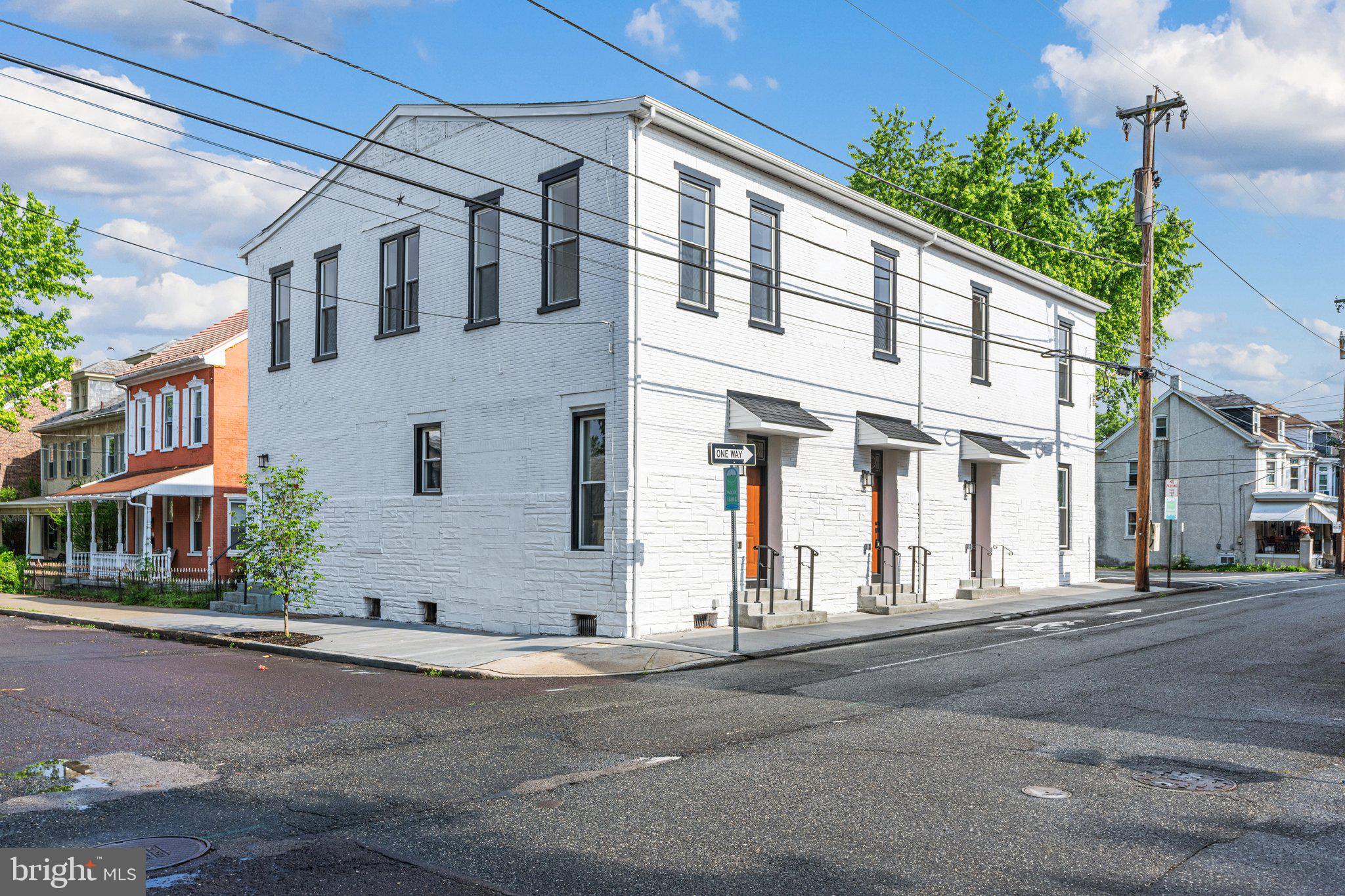 151 N YORK STREET