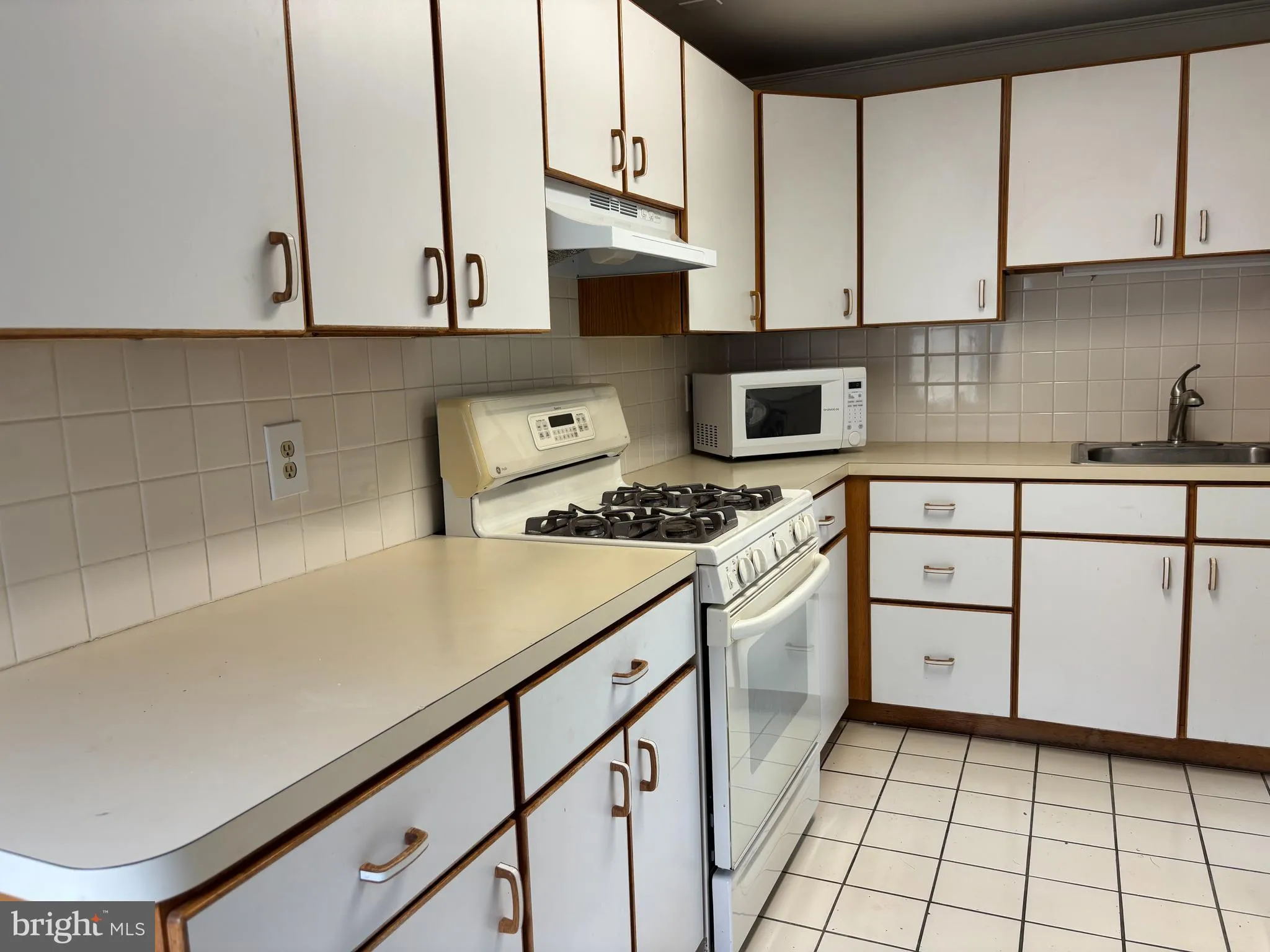 Wayne, Pennsylvania 19087, United States, 2 Bedrooms Bedrooms, ,1 BathroomBathrooms,Residential,Active,132483