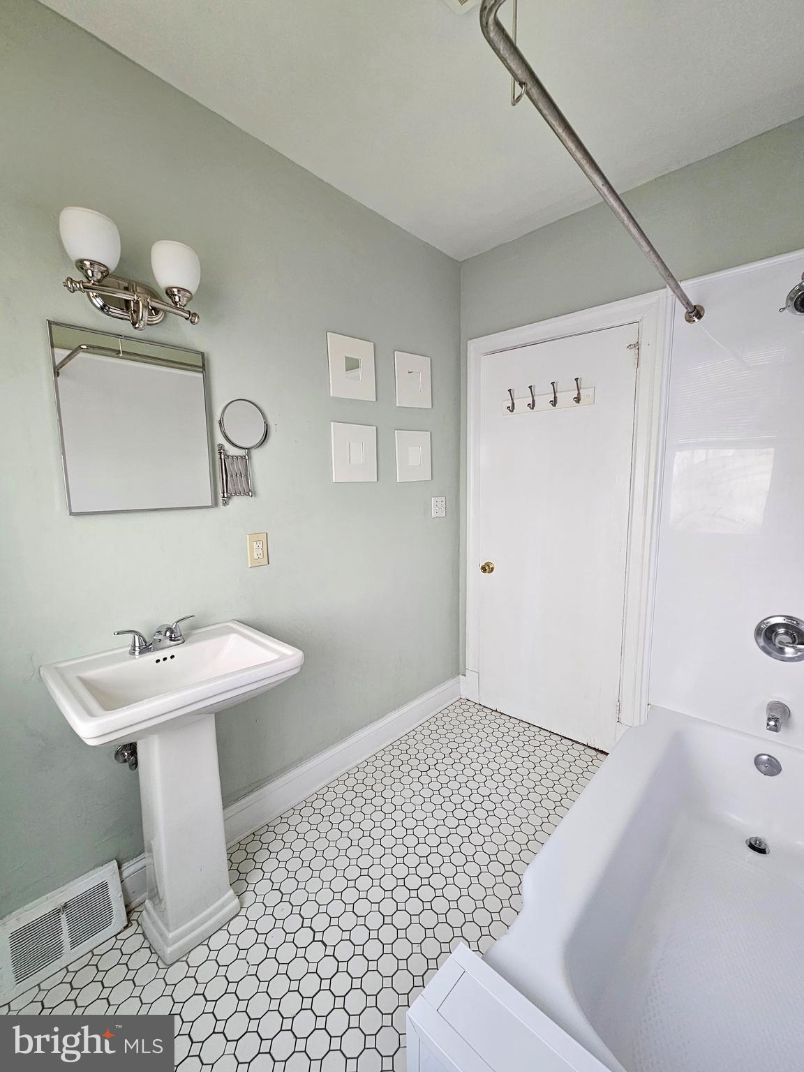 ARDMORE - Residential Lease