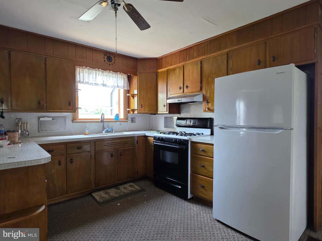 Photo of 150 N Reamstown Road, STEVENS, PA 17578 (MLS # PALA2093350)