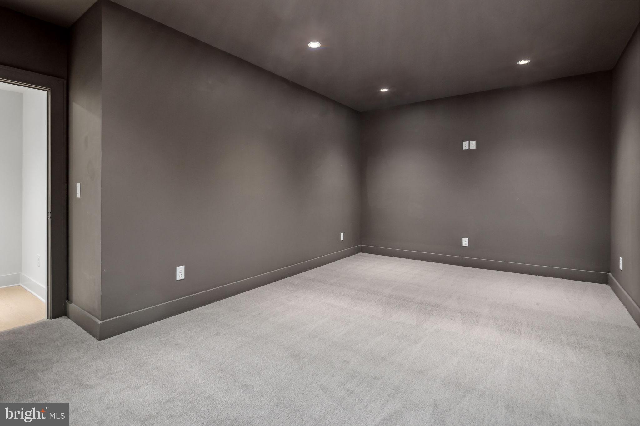 LANGLEY FOREST - Residential