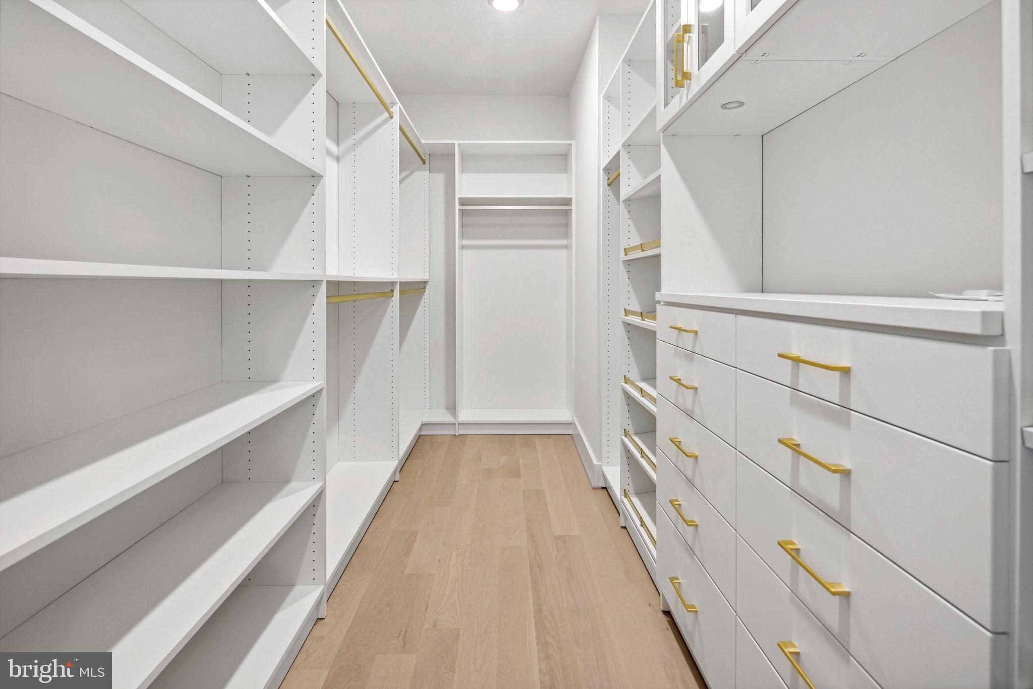 LANGLEY FOREST - Residential