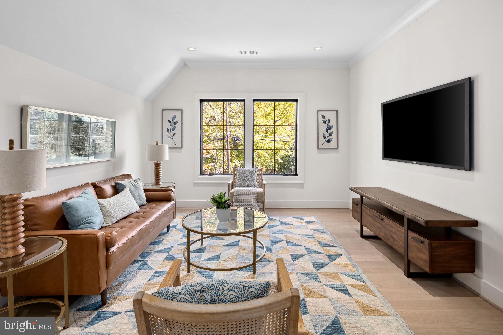 LANGLEY FOREST - Residential