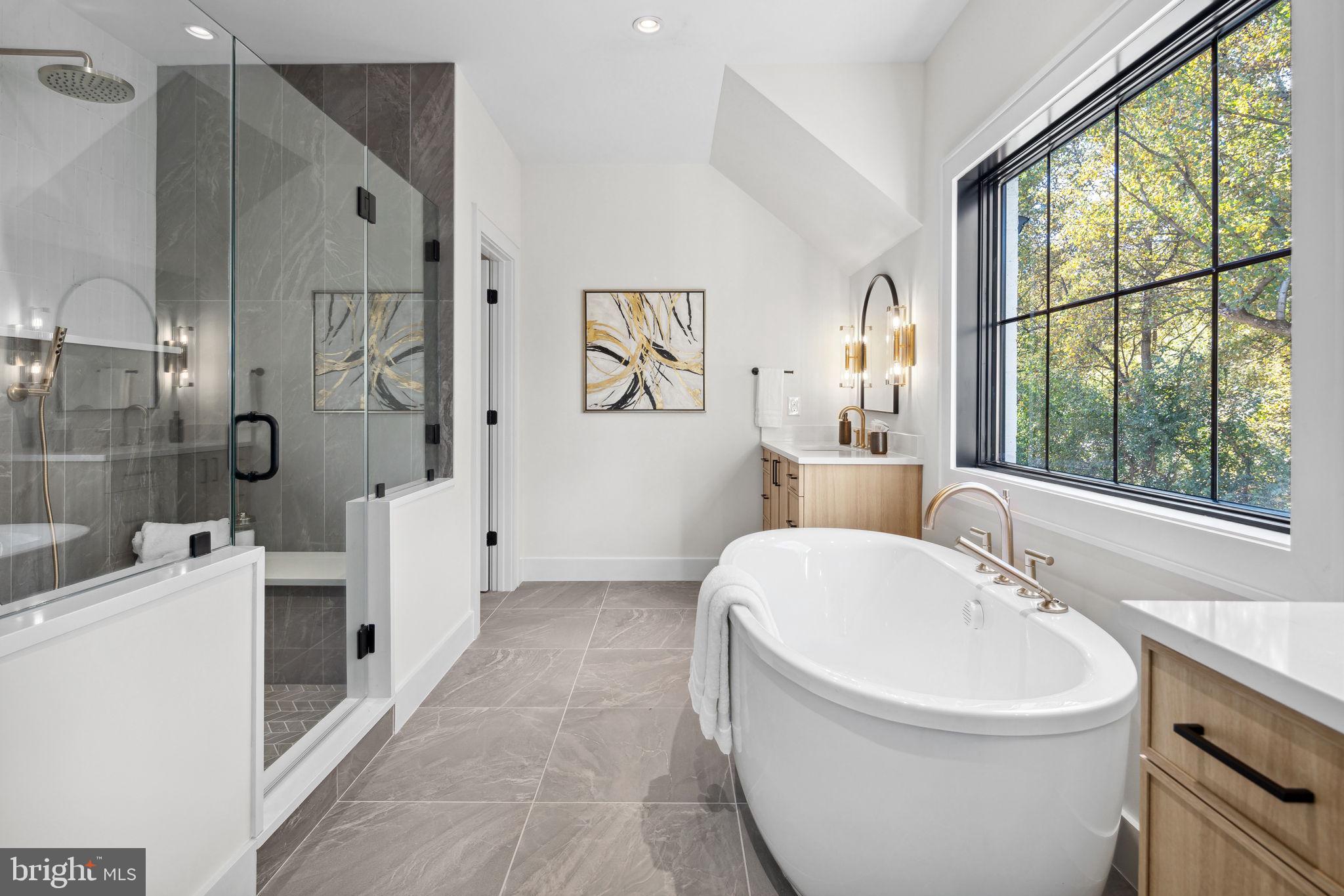 LANGLEY FOREST - Residential