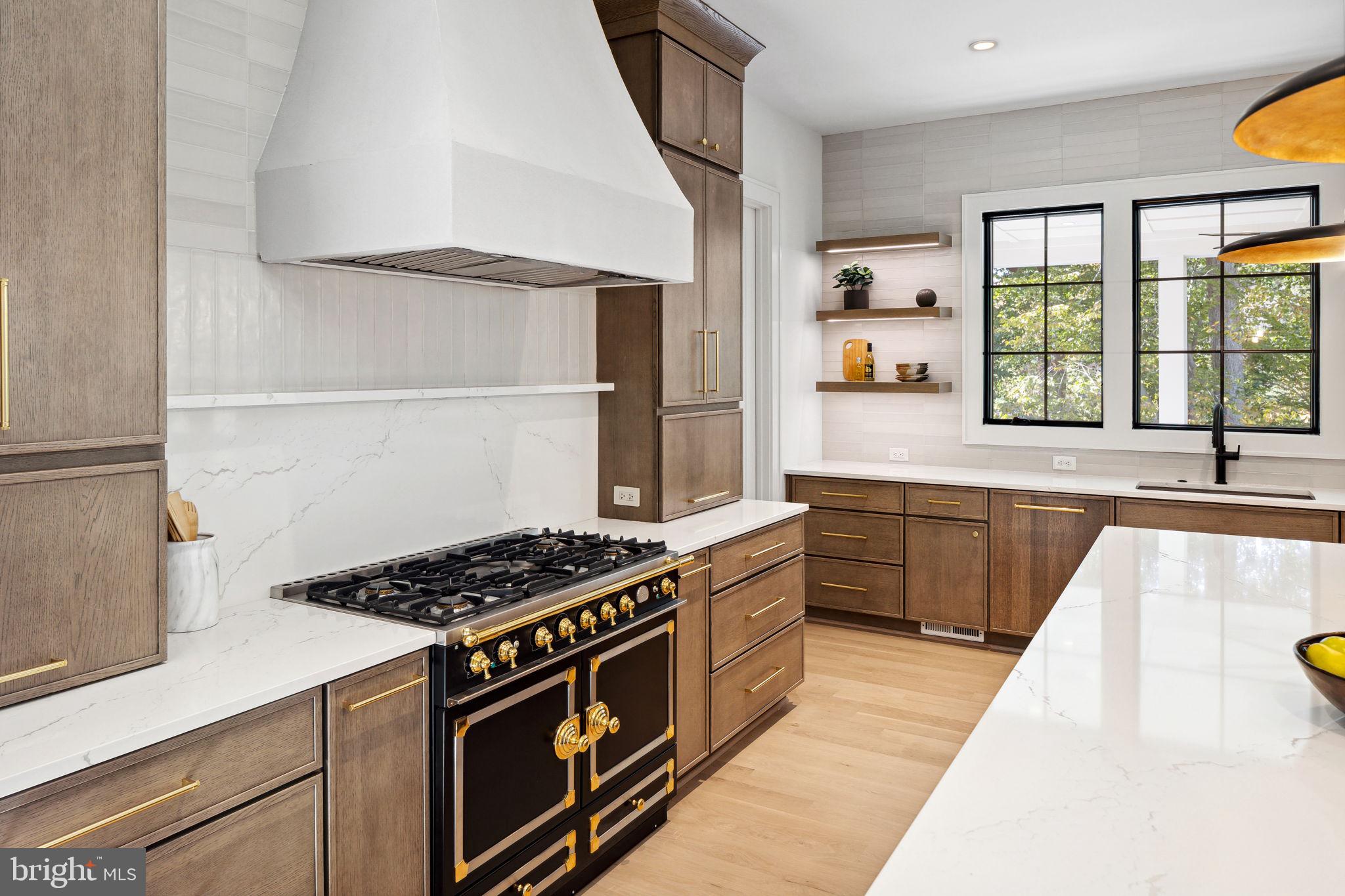 LANGLEY FOREST - Residential