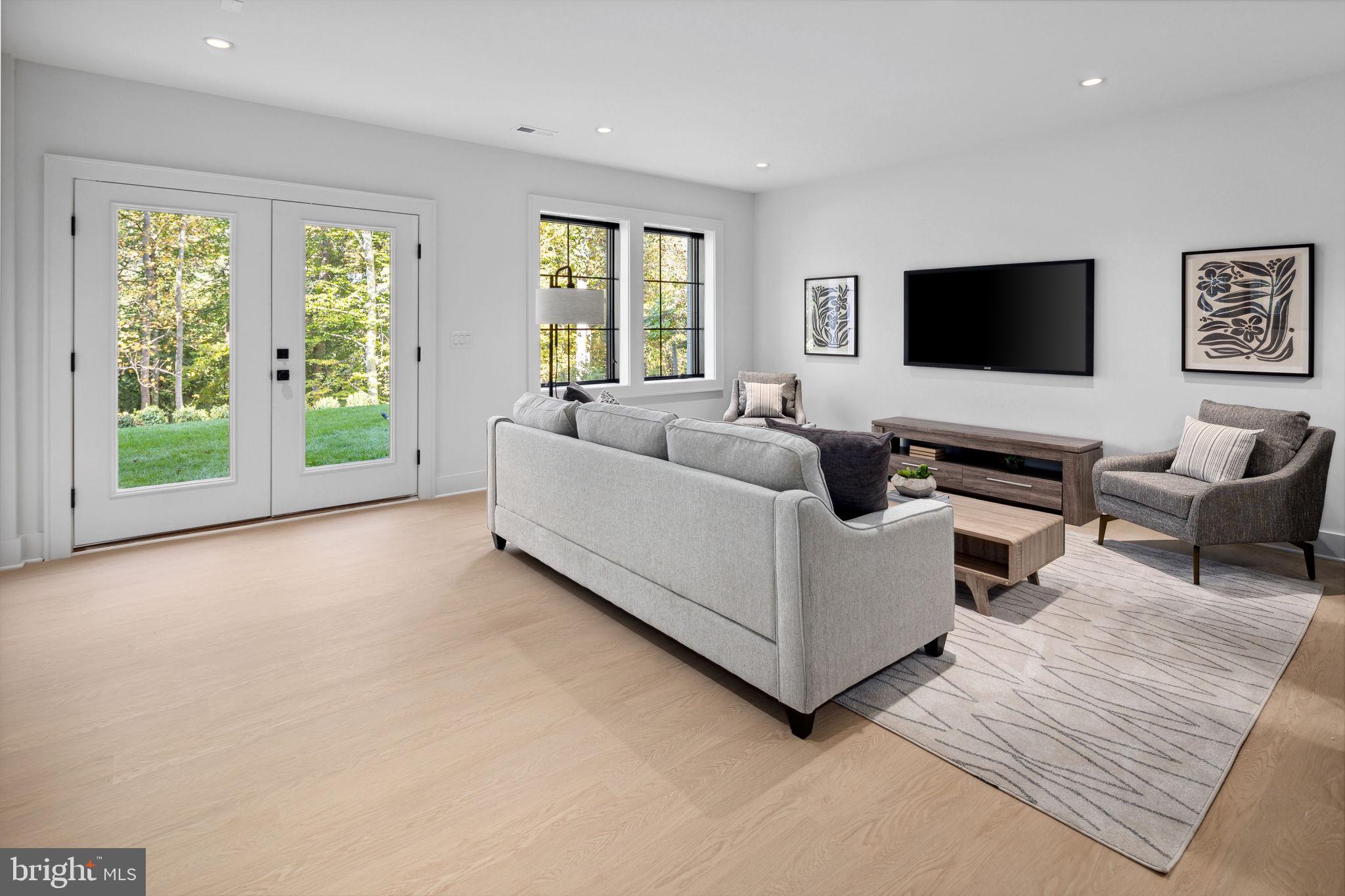 LANGLEY FOREST - Residential