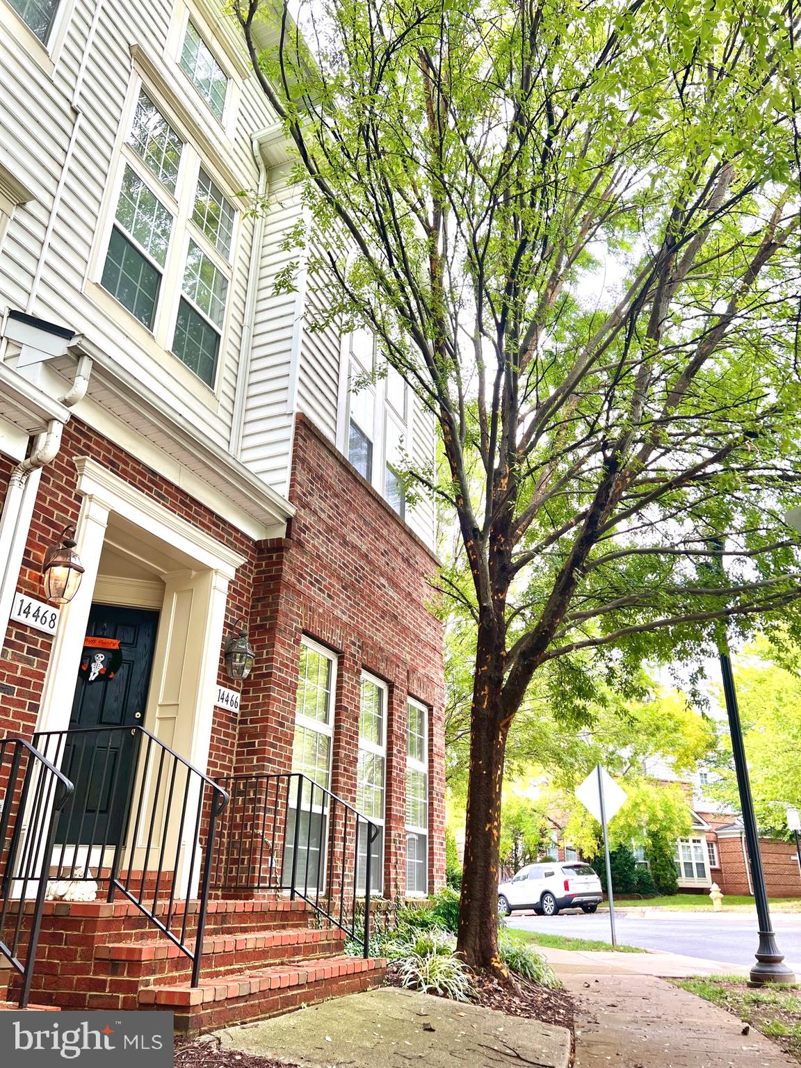 THE TOWNES AT VILLAGE PLACE - Residential Lease