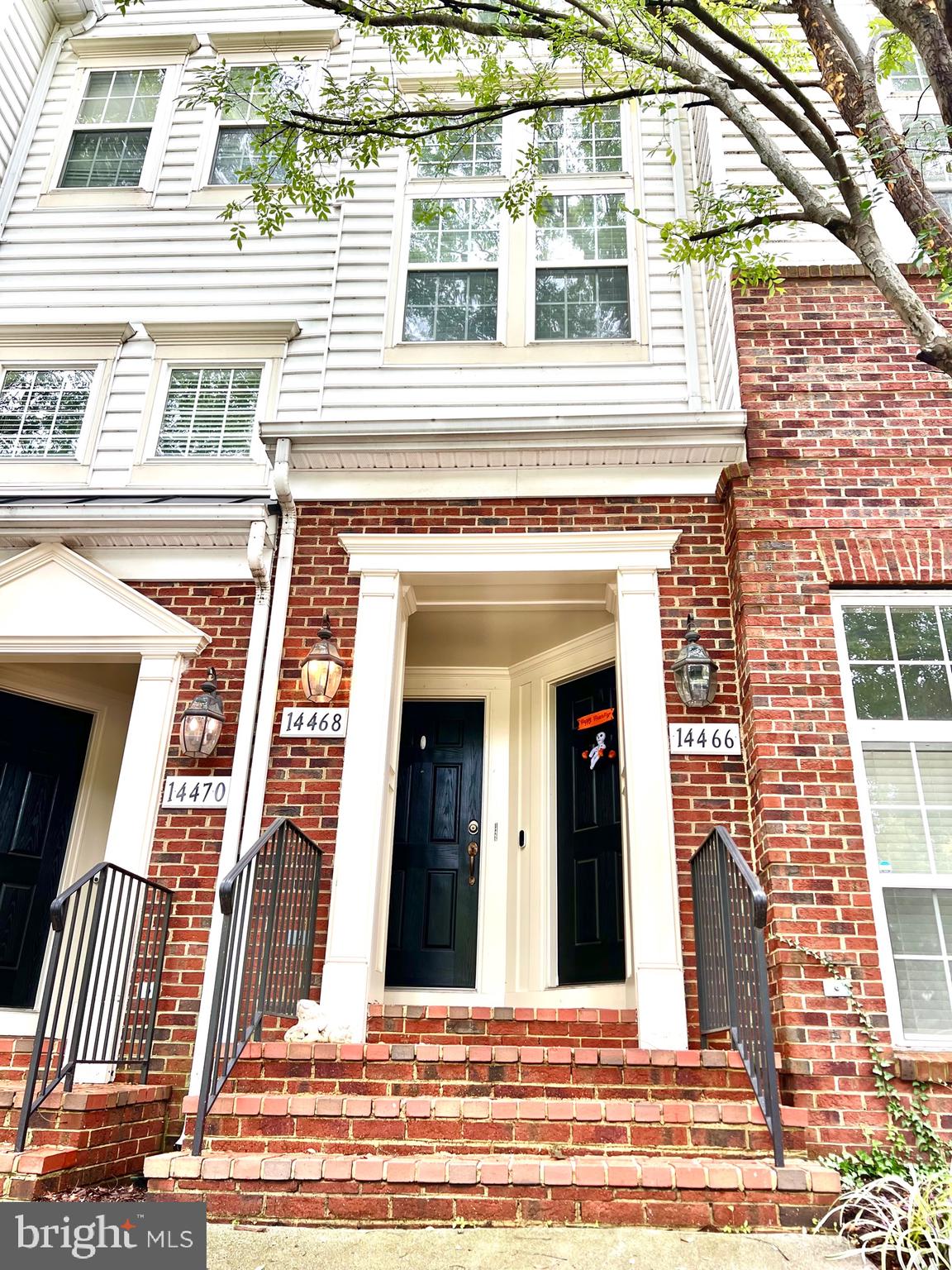 THE TOWNES AT VILLAGE PLACE - Residential Lease