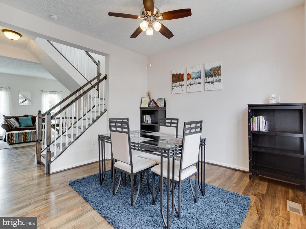 SEVEN OAKS - Residential