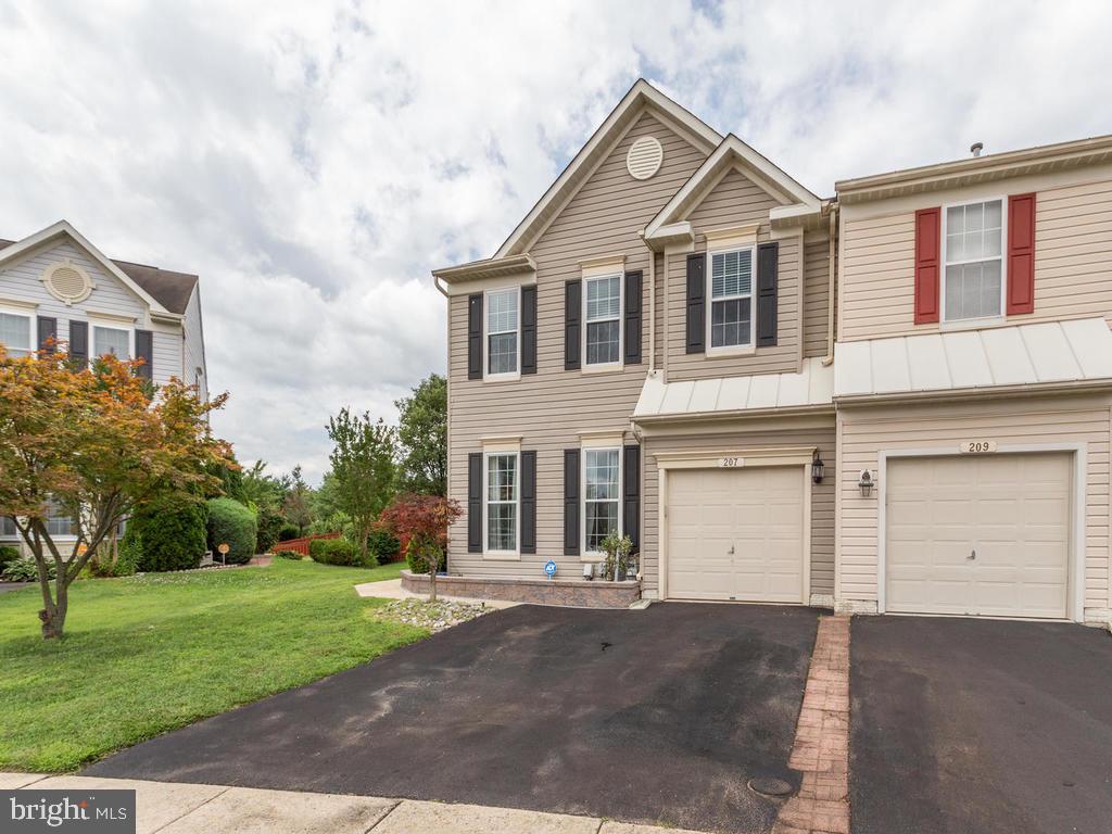 SEVEN OAKS - Residential