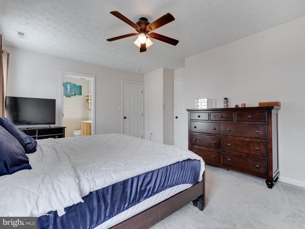 SEVEN OAKS - Residential