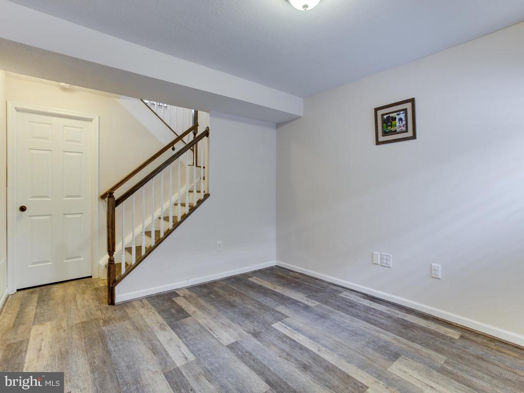 SEVEN OAKS - Residential