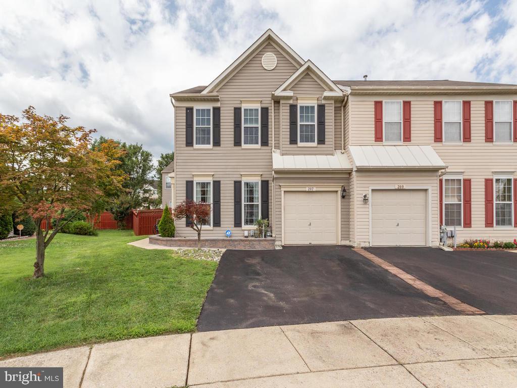 SEVEN OAKS - Residential