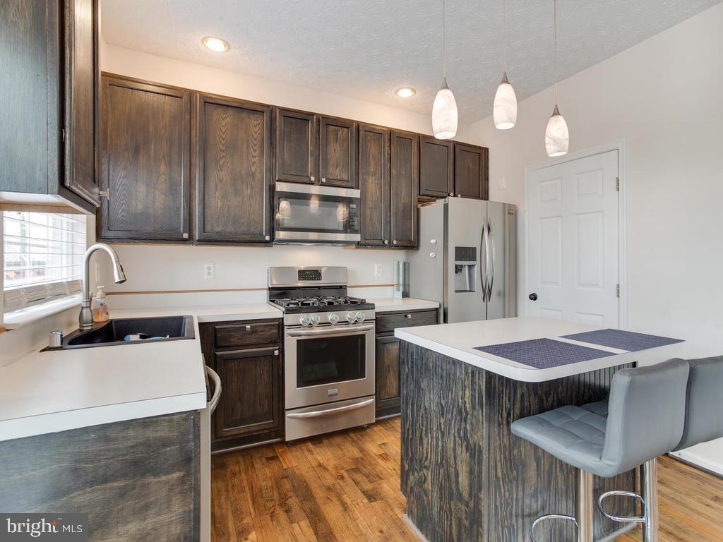 SEVEN OAKS - Residential