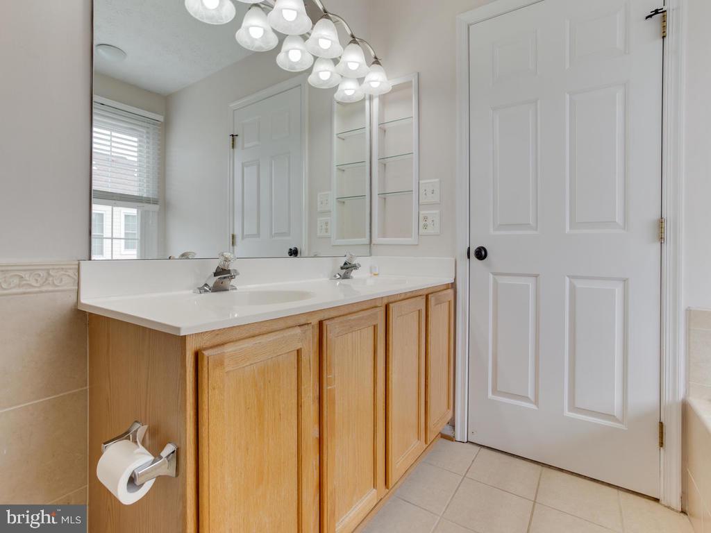 SEVEN OAKS - Residential