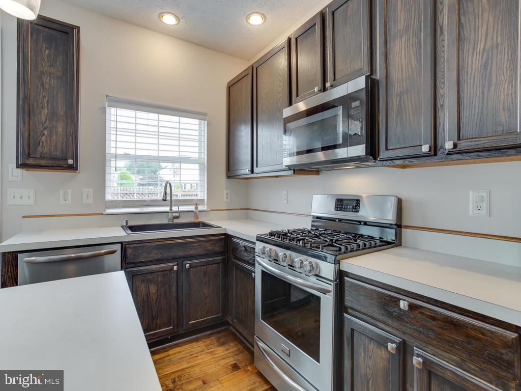 SEVEN OAKS - Residential