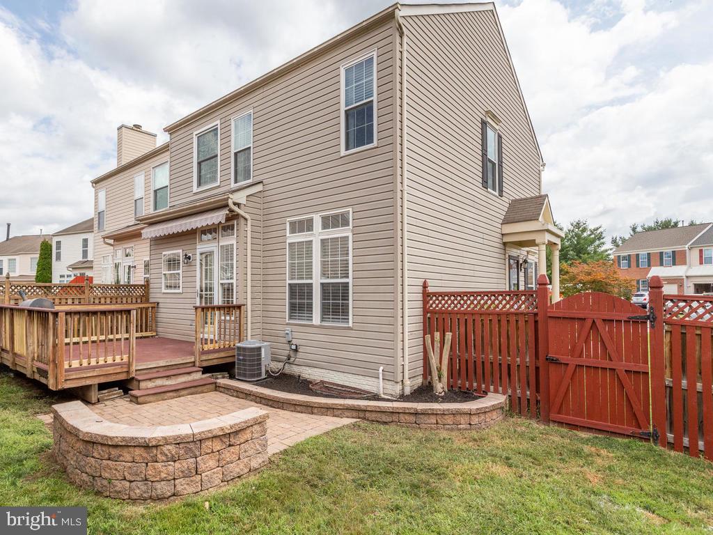 SEVEN OAKS - Residential