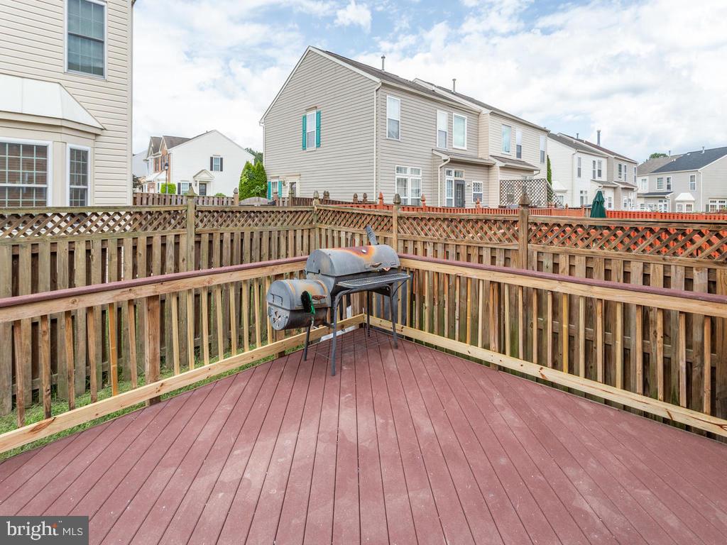 SEVEN OAKS - Residential