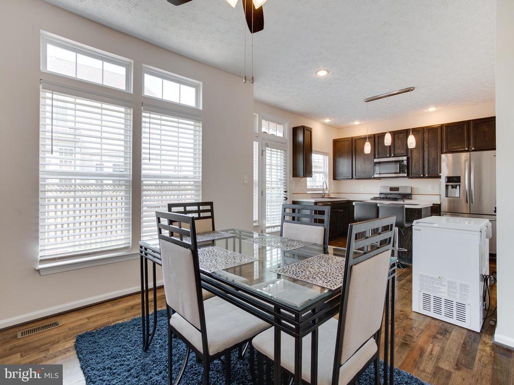 SEVEN OAKS - Residential