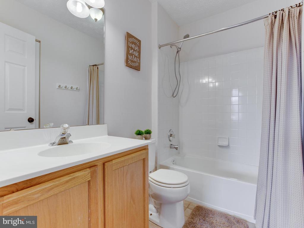 SEVEN OAKS - Residential