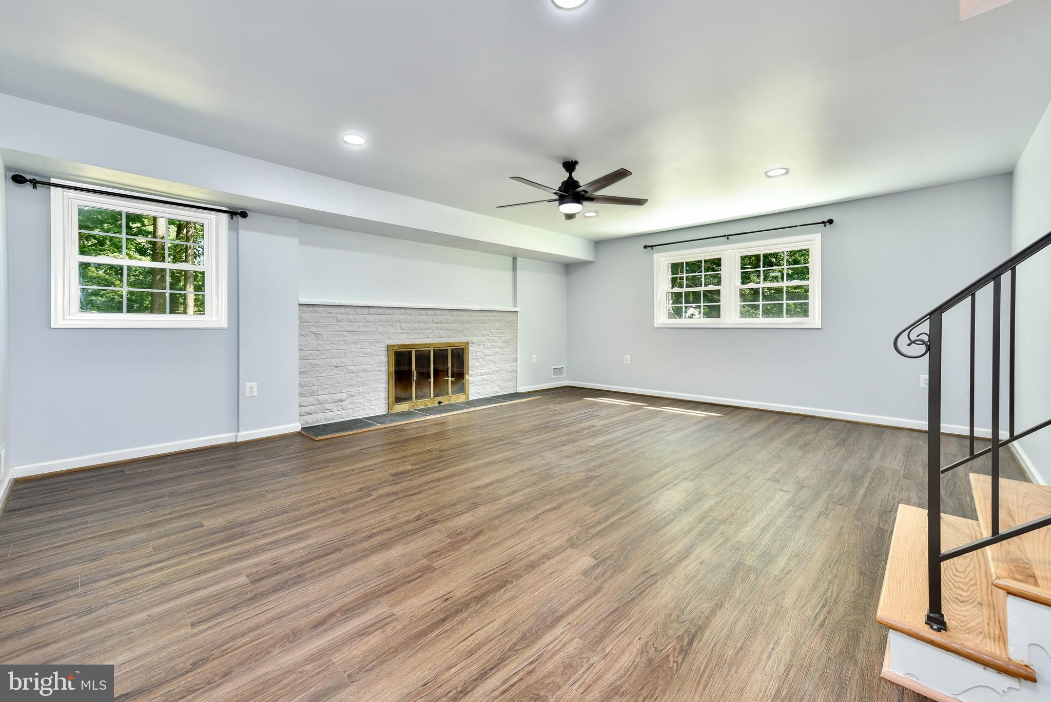 TALL OAKS - Residential Lease