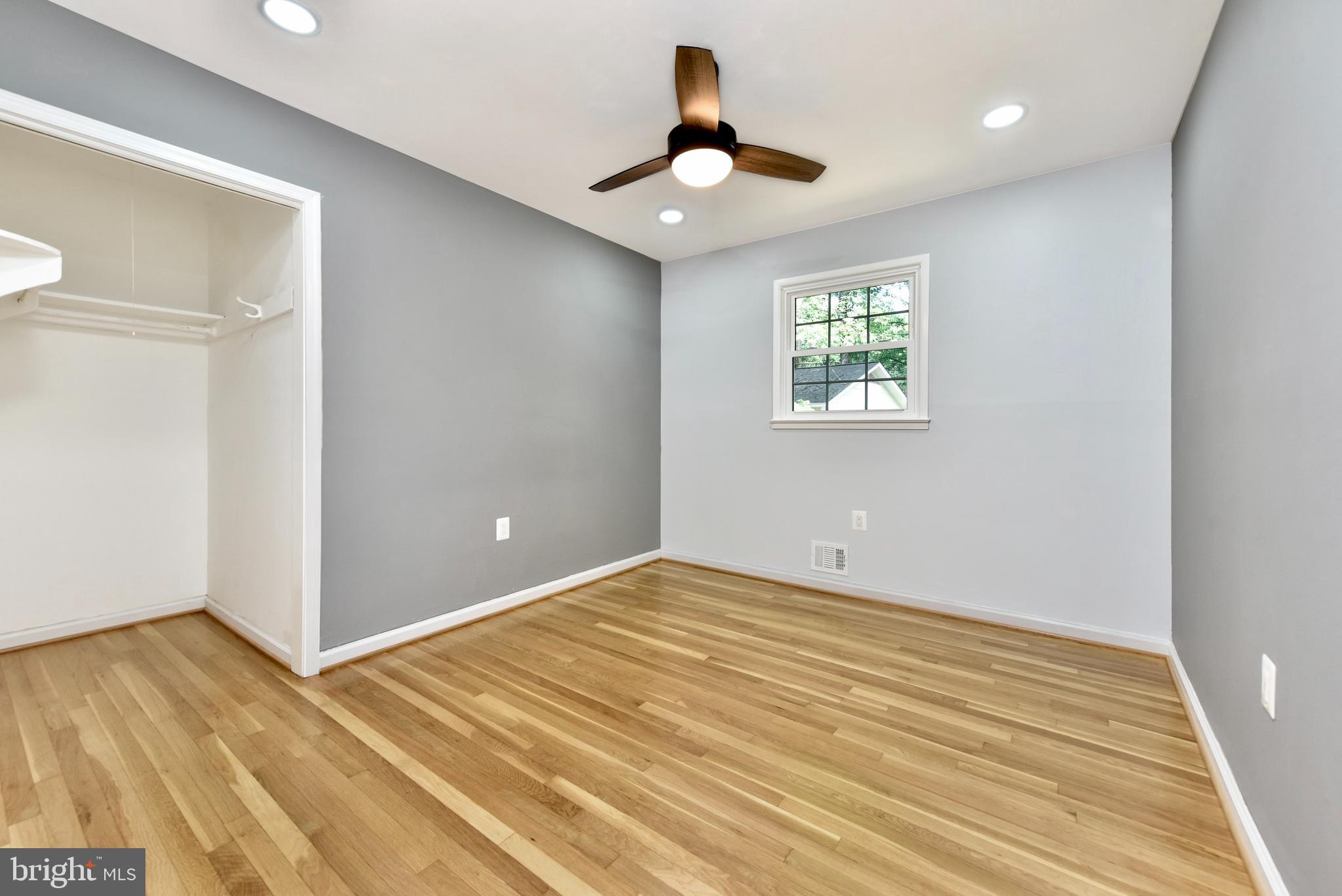 TALL OAKS - Residential Lease