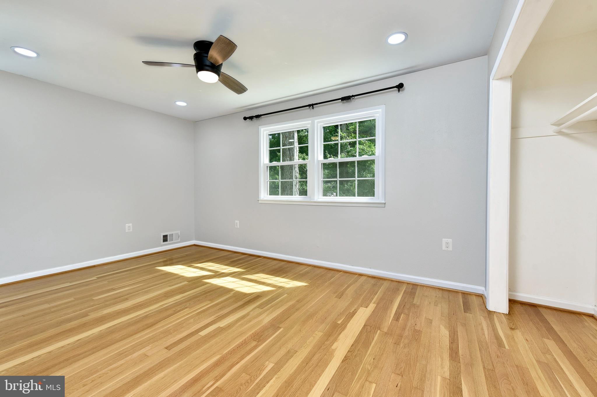 TALL OAKS - Residential Lease