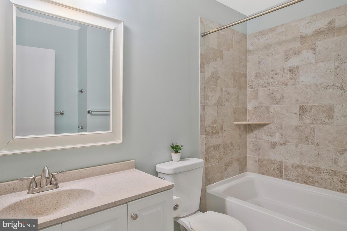 VILLAGE OF HICKORY RIDGE - Residential Lease