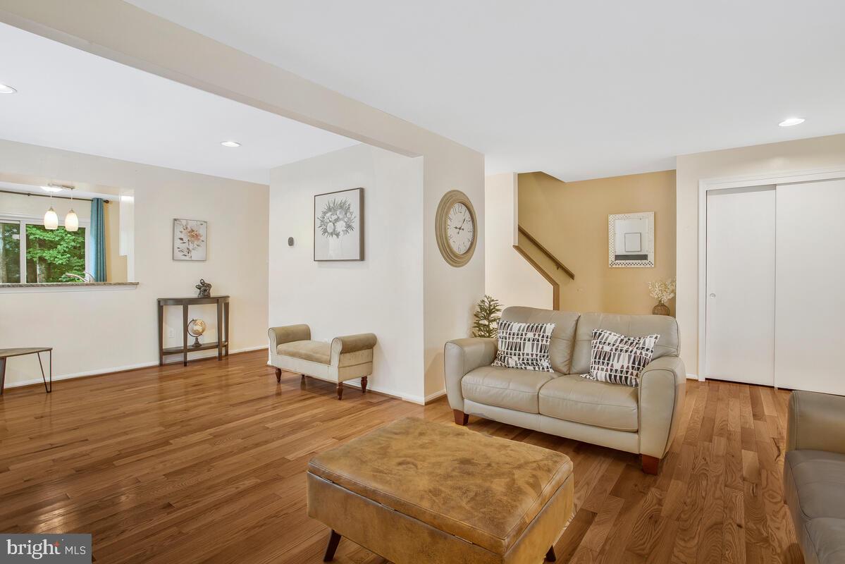 VILLAGE OF HICKORY RIDGE - Residential Lease