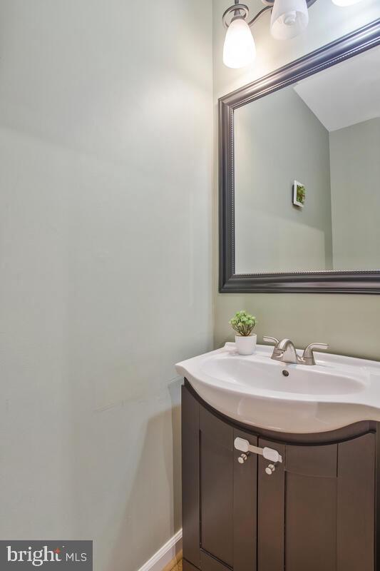 VILLAGE OF HICKORY RIDGE - Residential Lease