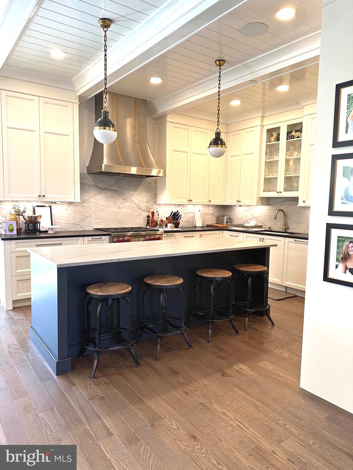 RABBIT RUN CREEK - Residential